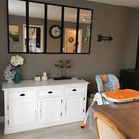 Maison Spacieuse Avec Jardin Et Feu De Bois Et Parking Gratuit Pour 3 Voiture Holiday home *