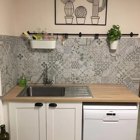 Maison Spacieuse Avec Jardin Et Feu De Bois Et Parking Gratuit Pour 3 Voiture Prázdninový dům