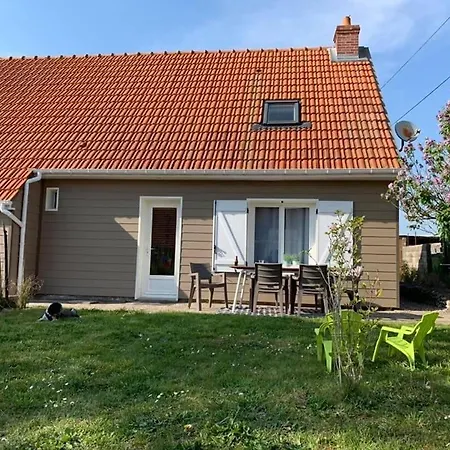 Maison Spacieuse Avec Jardin Et Feu De Bois Et Parking Gratuit Pour 3 Voiture *