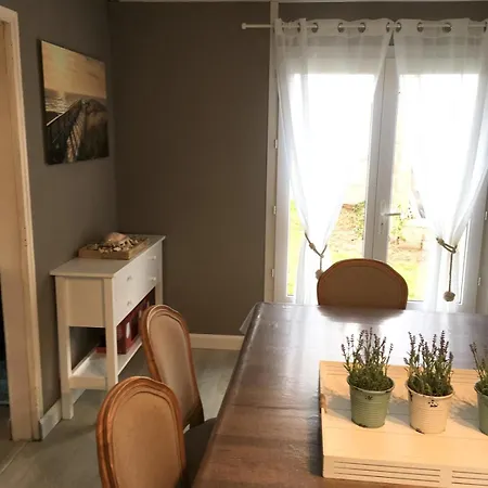 Maison Spacieuse Avec Jardin Et Feu De Bois Et Parking Gratuit Pour 3 Voiture Prázdninový dům